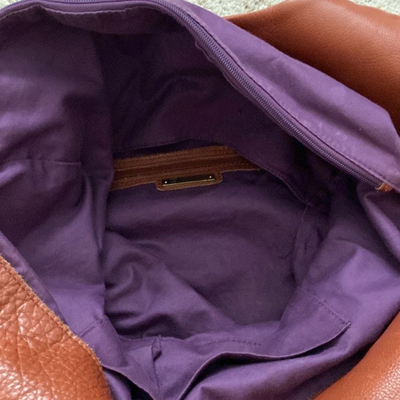 Linea pelle Collection Studded Leather Shoulder Bag. - Picture 10 of 13